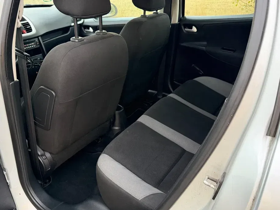 Peugeot 207 — imagine 8