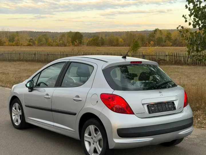 Peugeot 207