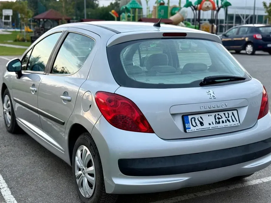 Peugeot 207 — imagine 3