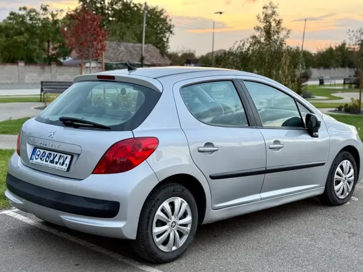 Peugeot 207