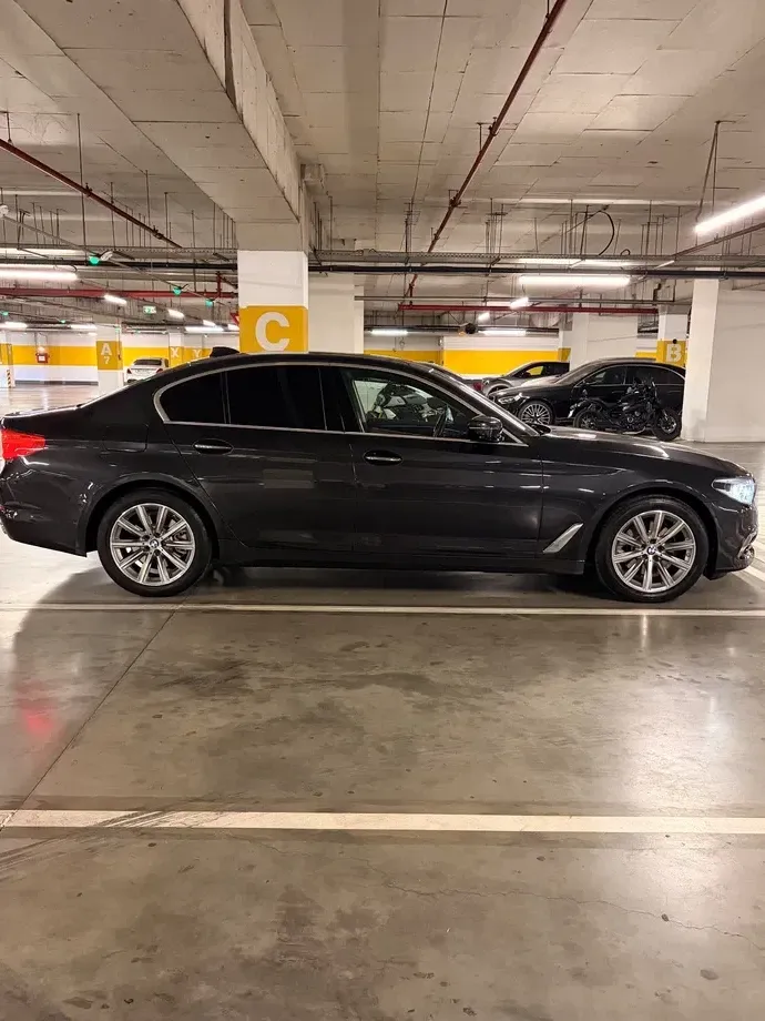 BMW Seria 5 G30/G31 520d xDrive AT — imagine 4