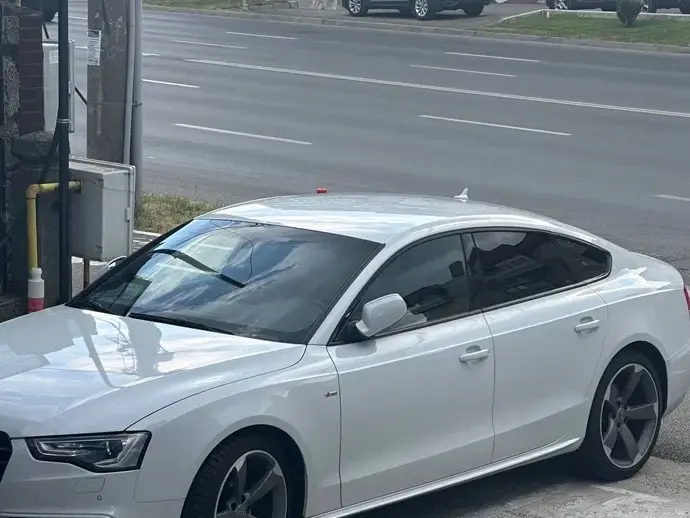 Audi A5 Limuzina