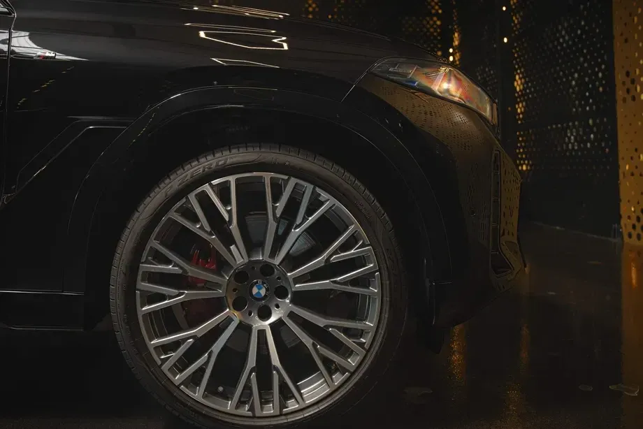 BMW X6 G06 xDrive40i AT MHEV — imagine 7