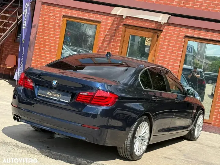 BMW Seria 5 F10/F11/F07 [2010 - 2017] 520d