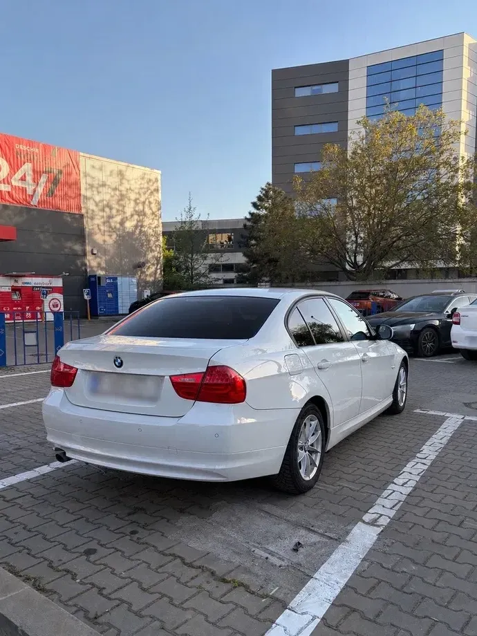 BMW Seria 3 E90/E91/E92/E93 318d — imagine 4