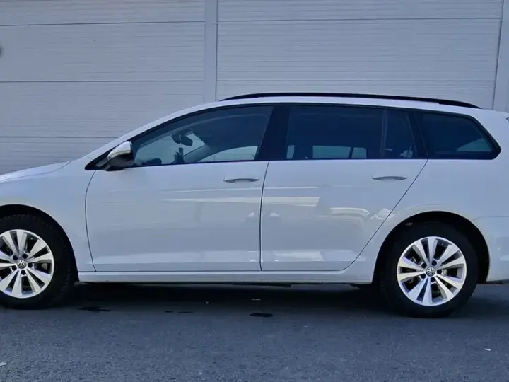 Volkswagen Golf VII