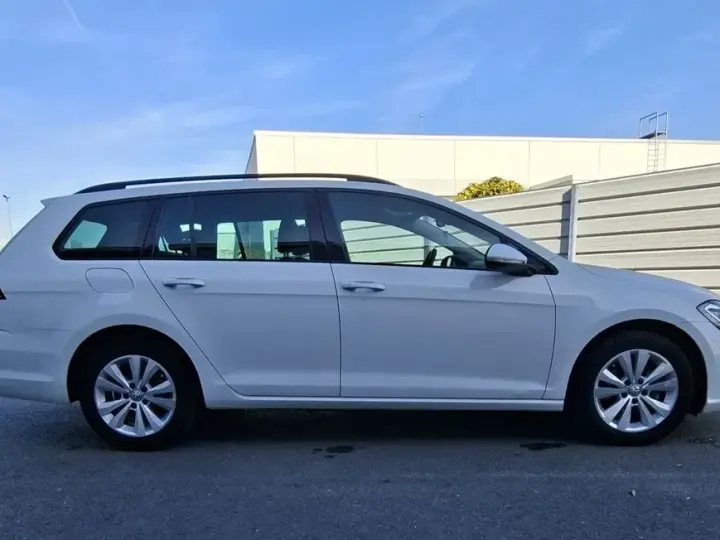 Volkswagen Golf VII