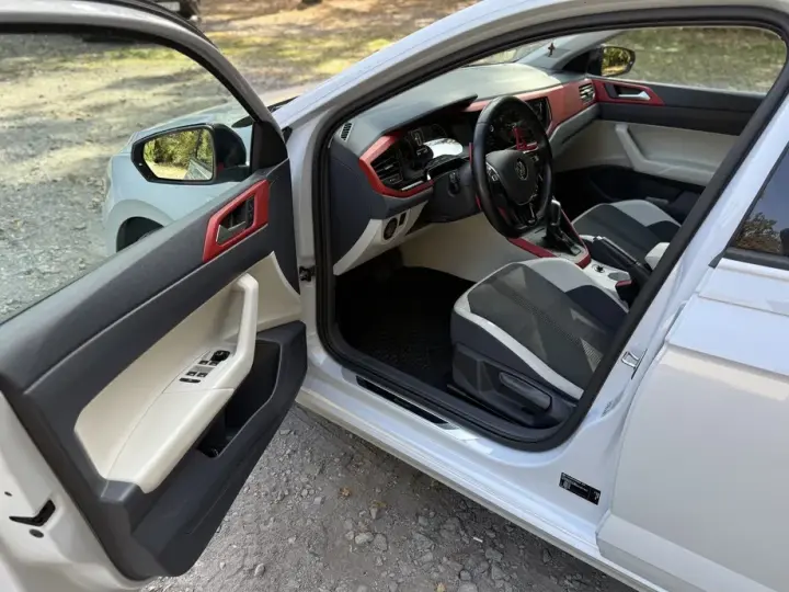 Volkswagen Polo VI