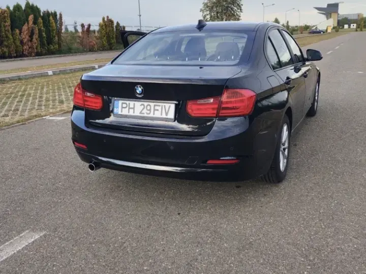 BMW Seria 3 F30/F31/F34 [2011 - 2019] 318d