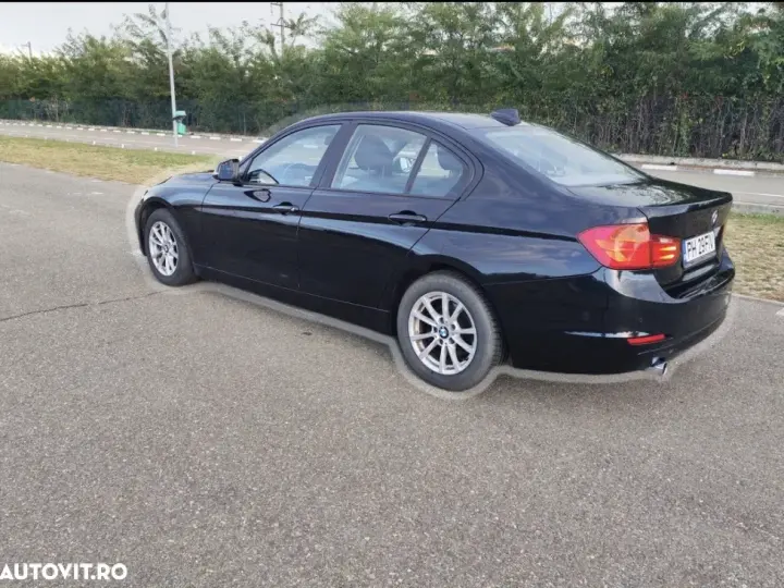 BMW Seria 3 F30/F31/F34 [2011 - 2019] 318d
