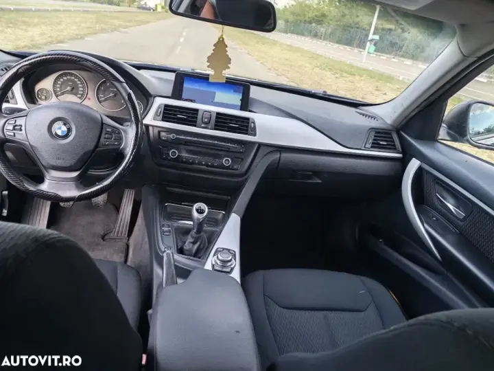 BMW Seria 3 F30/F31/F34 [2011 - 2019] 318d