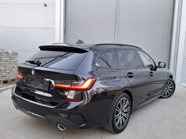 BMW Seria 3 G20/G21 320d xDrive Aut. Edition M Sport Shadow