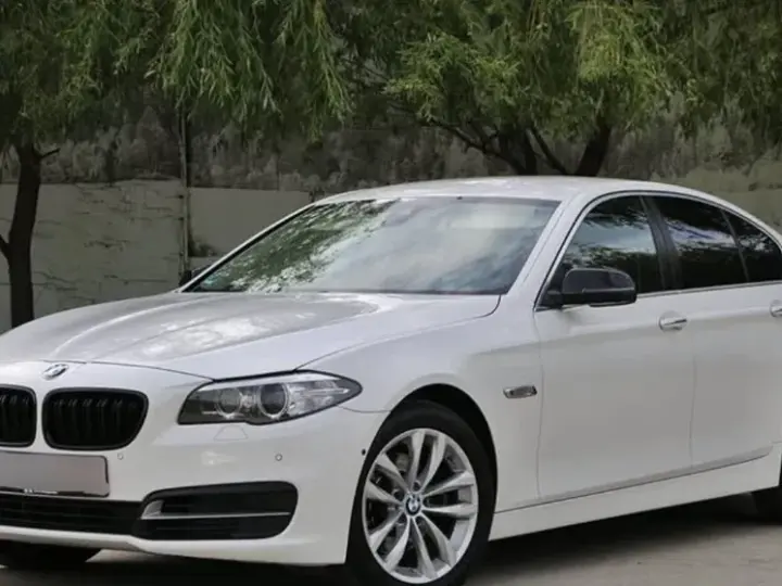 BMW Seria 5 F10/F11/F07 520d EfficientDynamics Edition AT