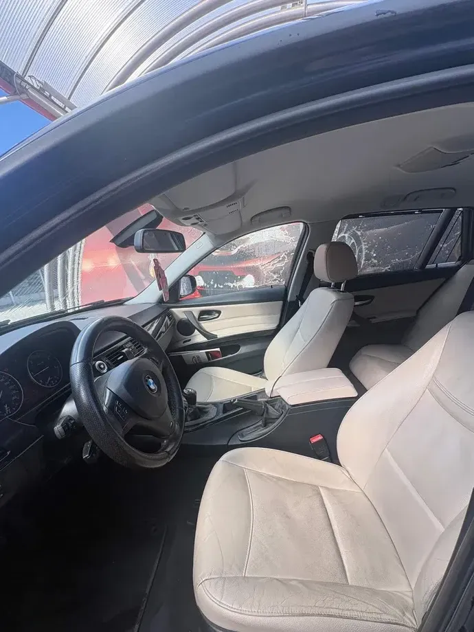BMW Seria 3 E90/E91/E92/E93 — imagine 5