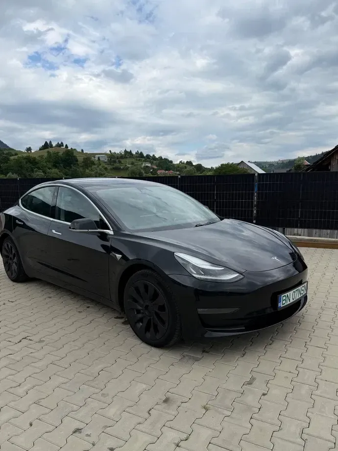 Tesla Model 3 Long Range — imagine 2