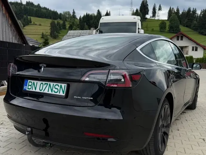 Tesla Model 3 Long Range
