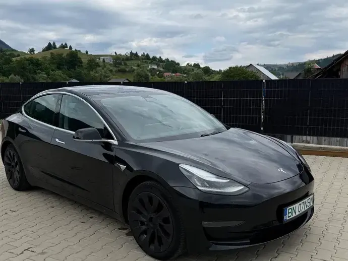 Tesla Model 3 Long Range