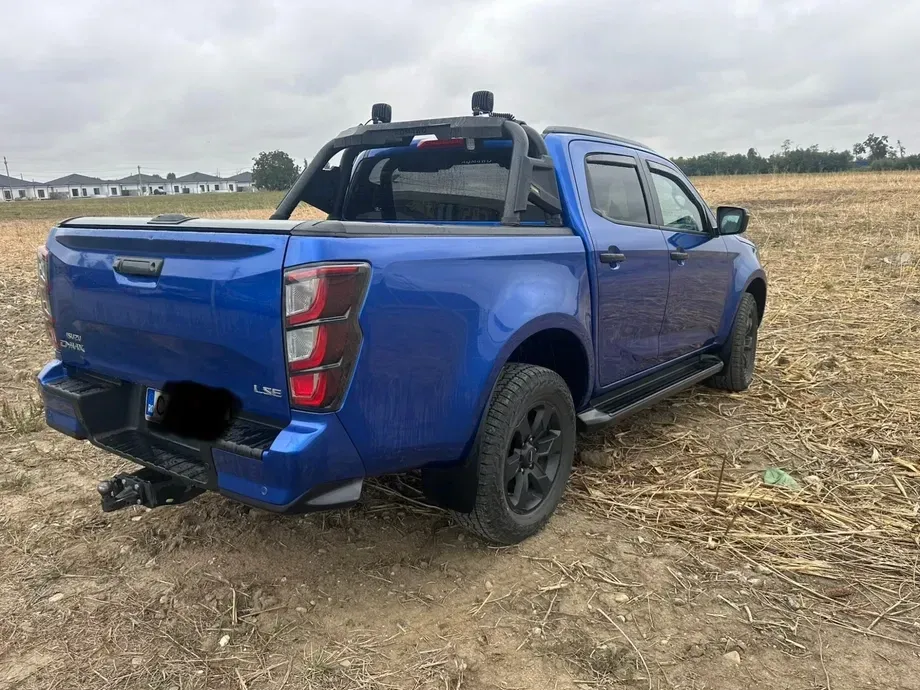 Isuzu D-Max 1.9 DSL 4x4 Double Cab 6AT Executive — imagine 4