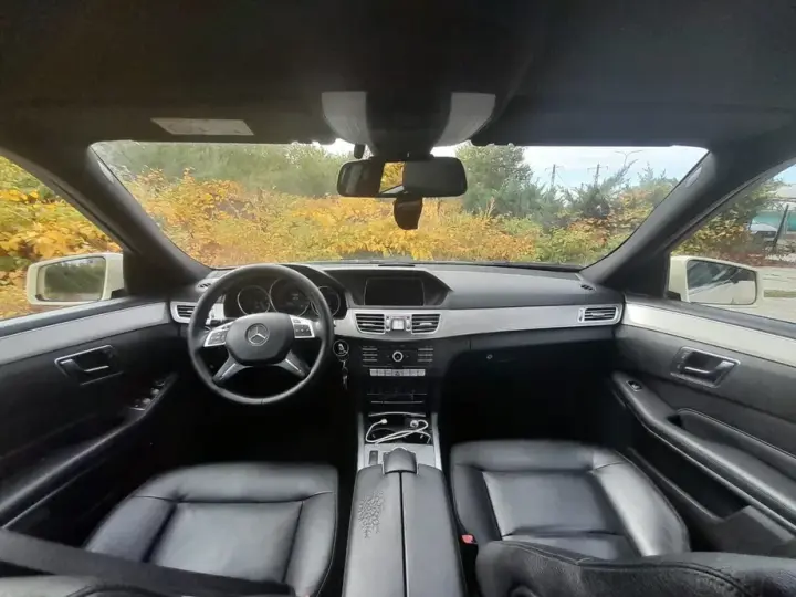 Mercedes-Benz E