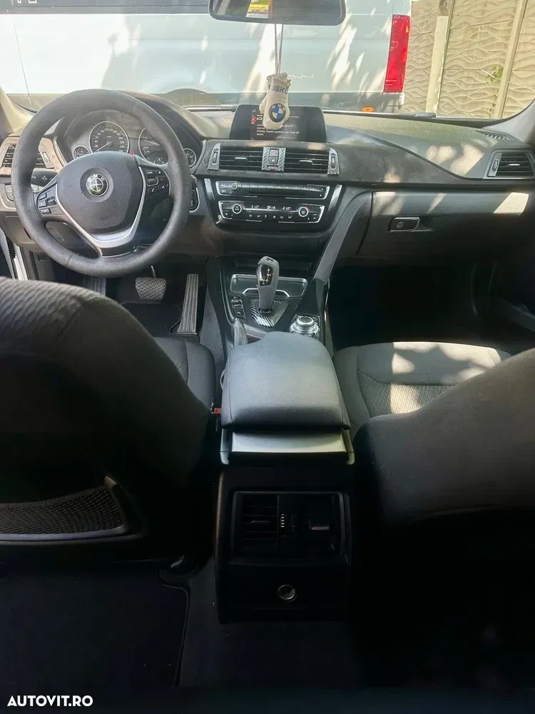 BMW Seria 3 F30/F31/F34 [2011 - 2019] 318d Aut. — imagine 2
