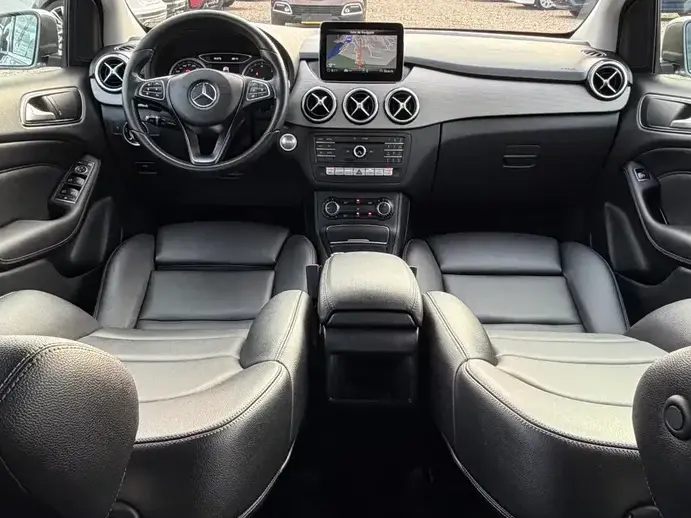Mercedes-Benz B 180 d 7G-DCT AMG Line