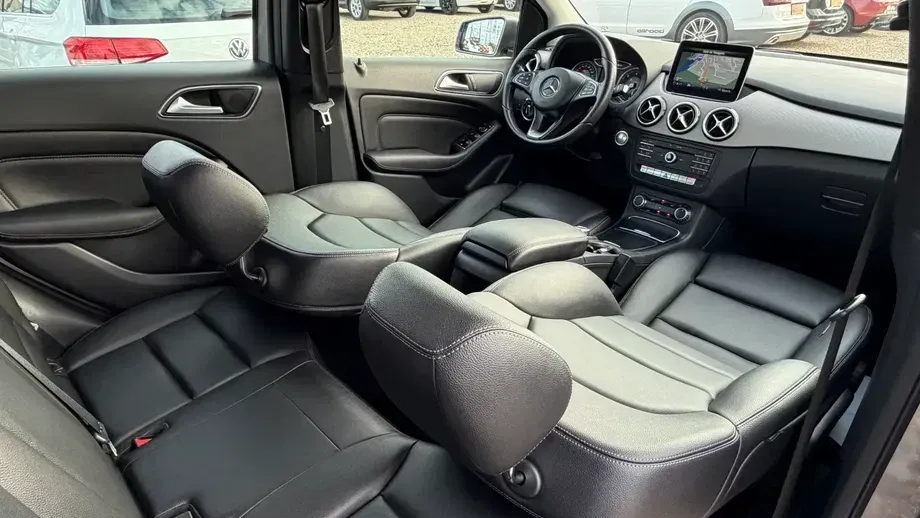 Mercedes-Benz B 180 d 7G-DCT AMG Line — imagine 5