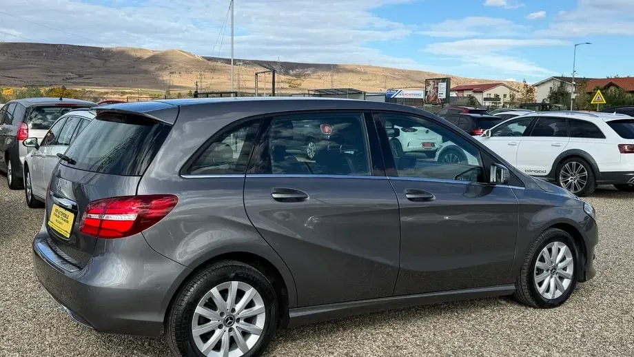 Mercedes-Benz B 180 d 7G-DCT AMG Line — imagine 7