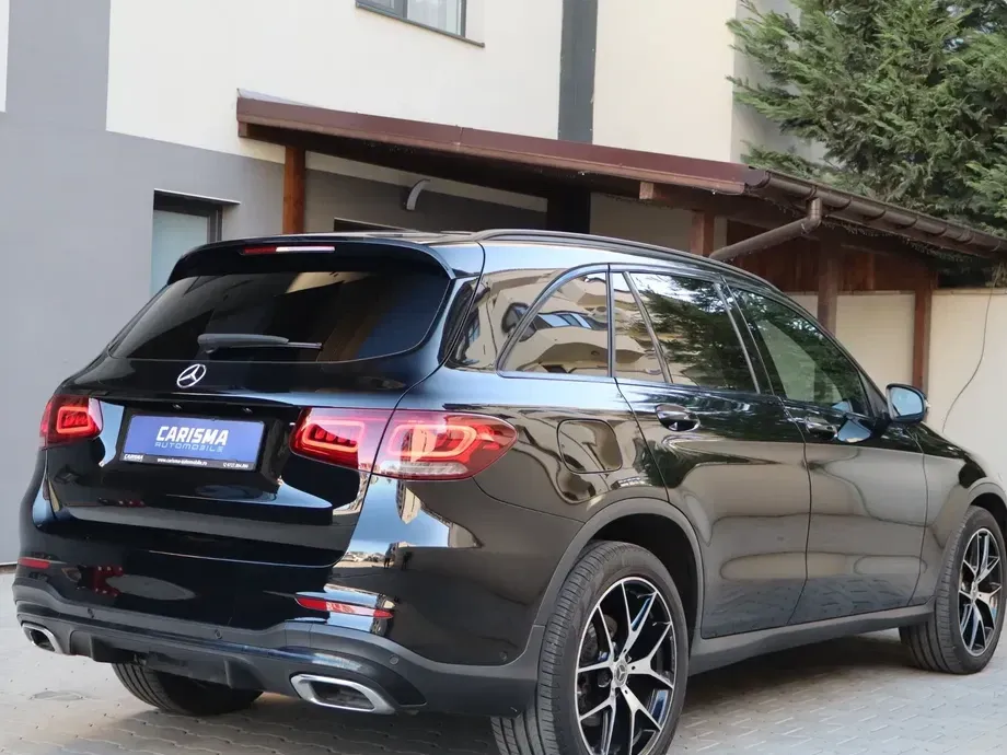 Mercedes-Benz GLC 300 4MATIC MHEV — imagine 3