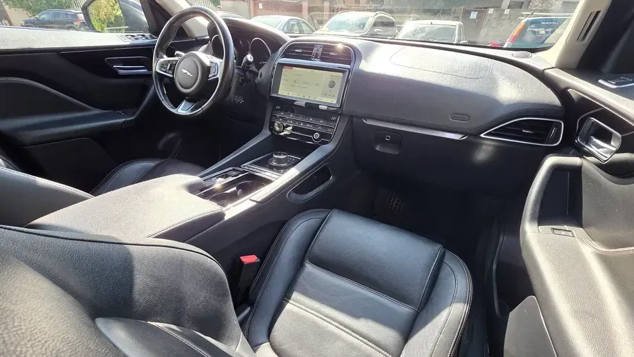 Jaguar F-Pace — imagine 9
