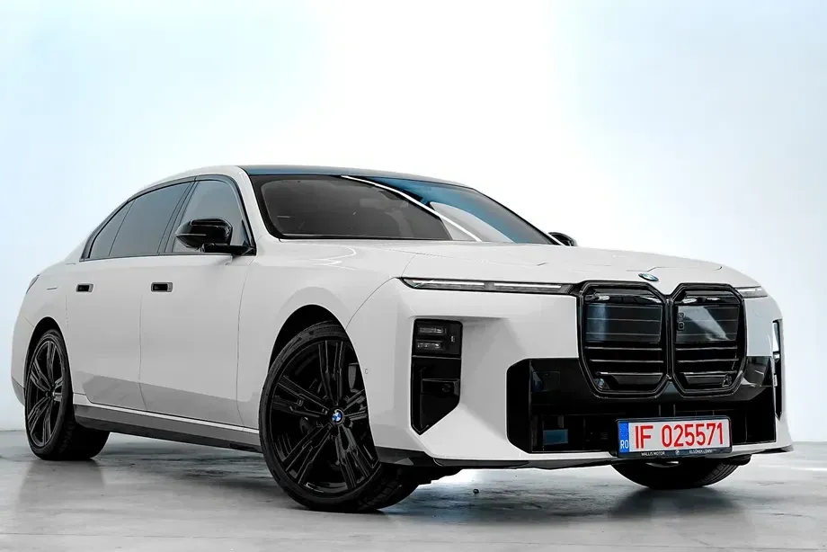 BMW Seria 7 G70 740 xDrive MHEV — imagine 3