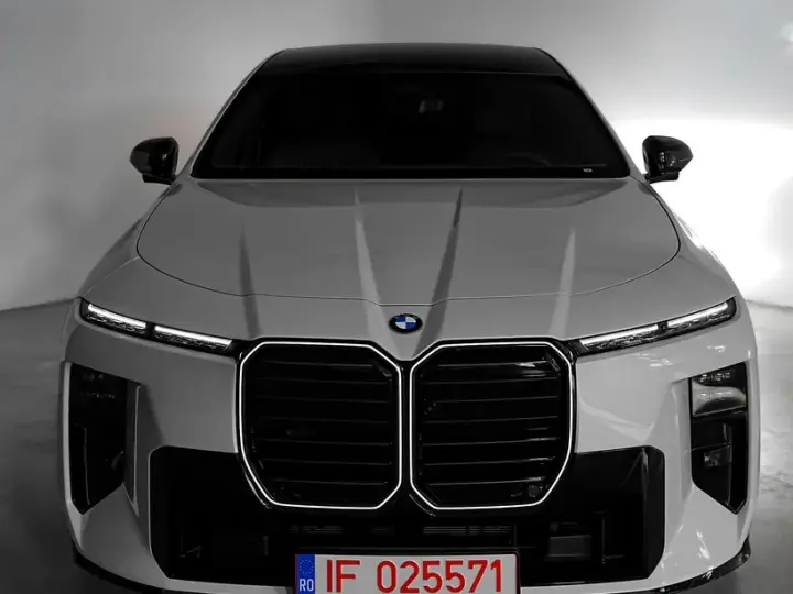 BMW Seria 7 G70 740 xDrive MHEV
