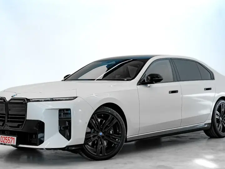 BMW Seria 7 G70 740 xDrive MHEV