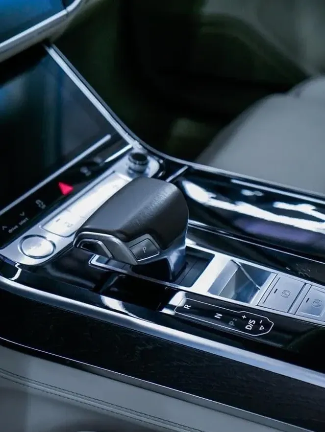 Audi A8 — imagine 10