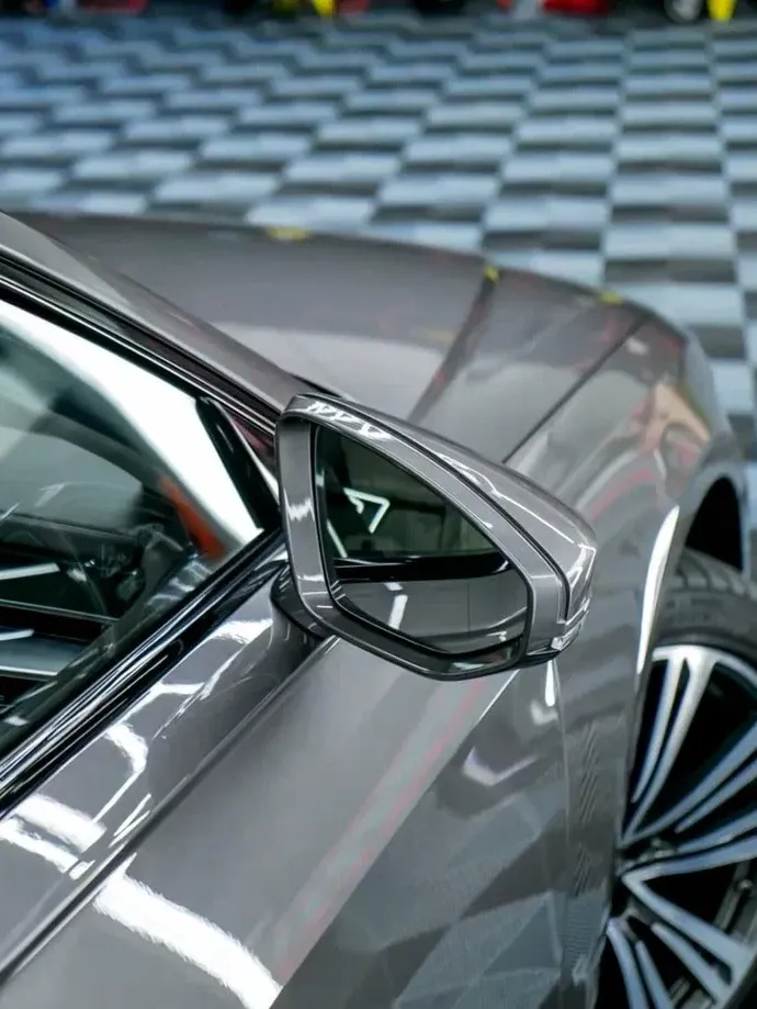 Audi A8 — imagine 7
