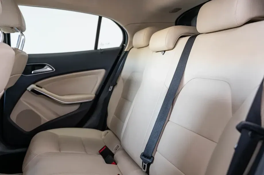 Mercedes-Benz A 220 W177/V177 4Matic 7G-DCT — imagine 7
