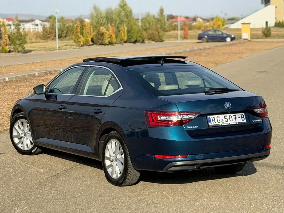Škoda Superb III 2.0 TDI DSG Style — imagine 3