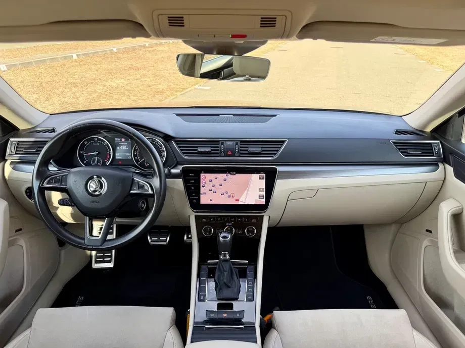 Škoda Superb III 2.0 TDI DSG Style — imagine 6