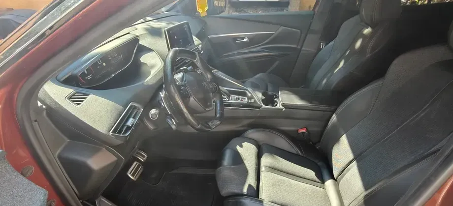 Peugeot 3008 II 1.6 BlueHDI S&S EAT6 GT-Line — imagine 4