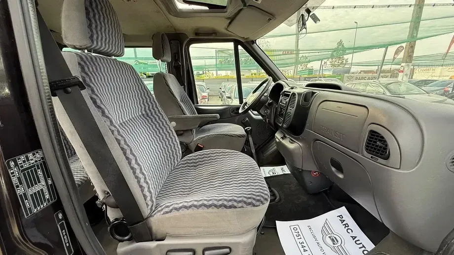Ford Transit — imagine 9