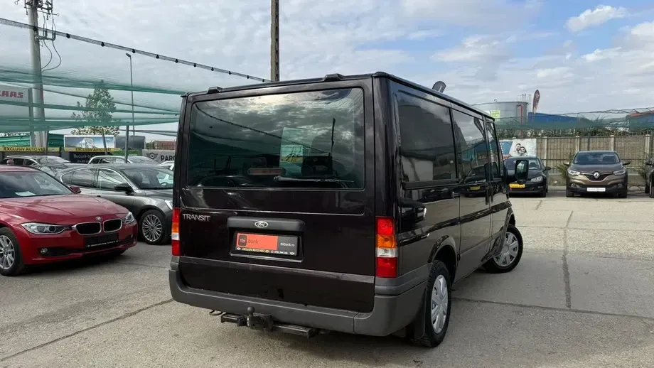 Ford Transit — imagine 3