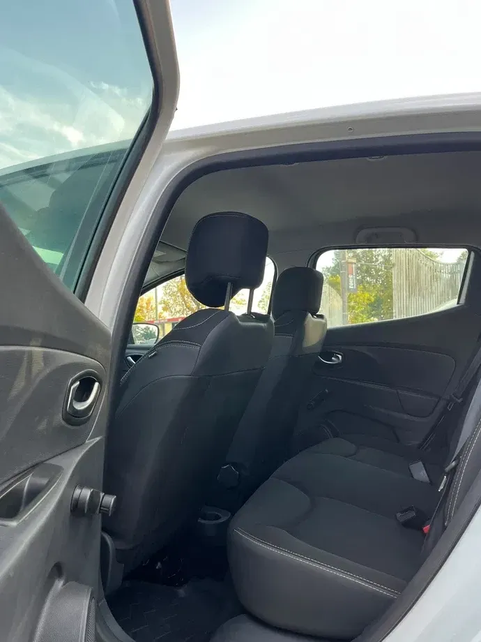 Renault Clio IV dCi Intens — imagine 6