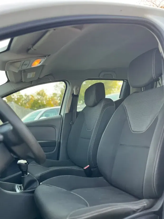 Renault Clio IV dCi Intens — imagine 7