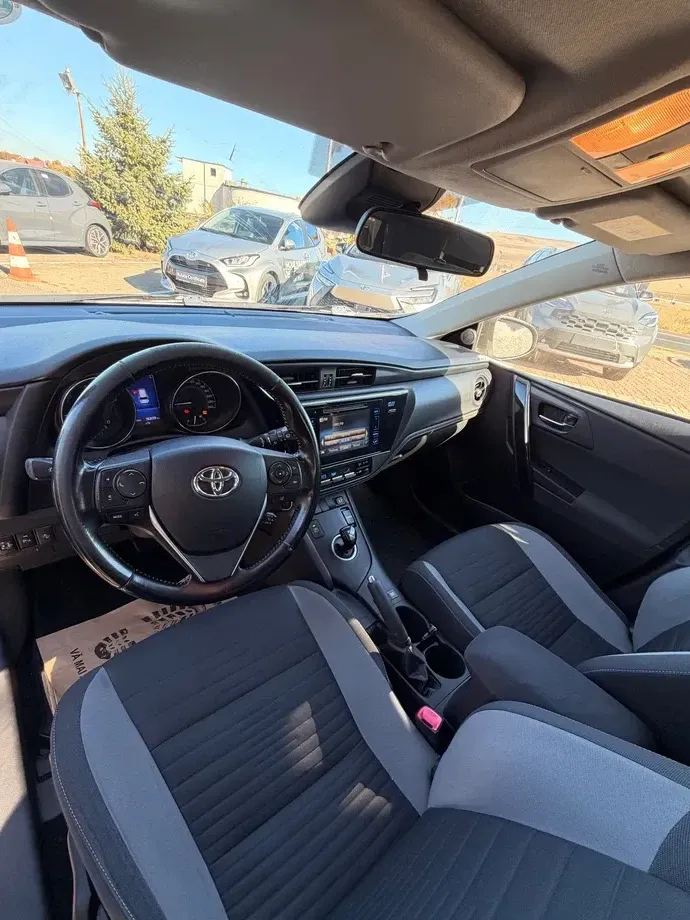 Toyota Auris II — imagine 8