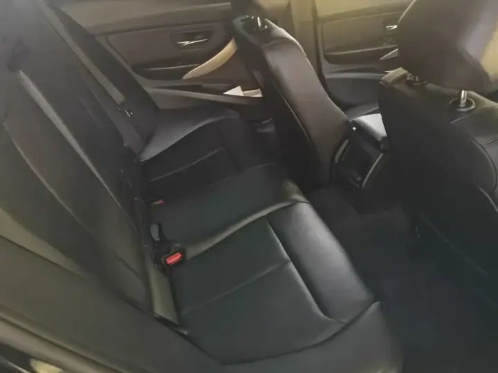 BMW Seria 3 F30/F31/F34 320d EfficientDynamics Edition