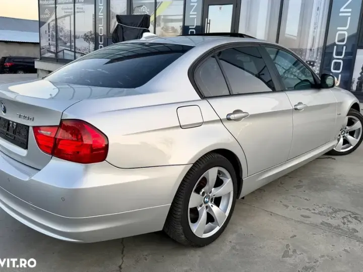 BMW Seria 3 E90/E91/E92/E93 [2005 - 2013] 320d DPF Aut.