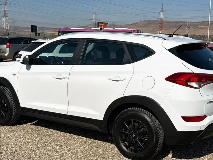 Hyundai Tucson III blue 1.6 GDi 2WD Passion