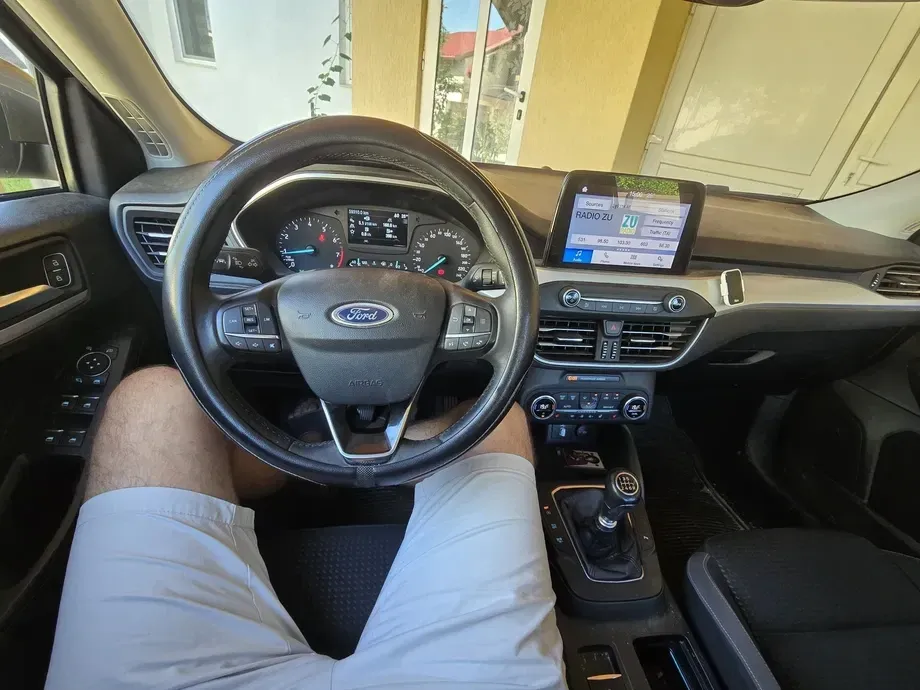 Ford Focus MK4 — imagine 8