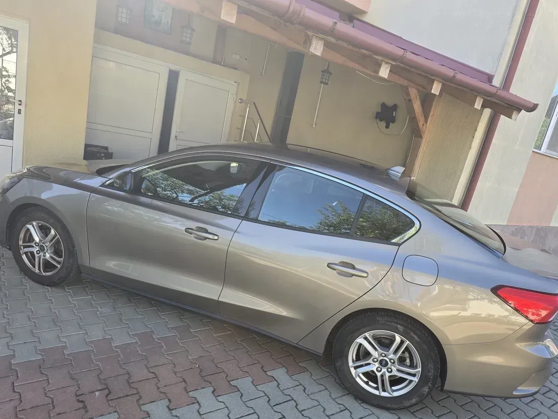 Ford Focus MK4 — imagine 9