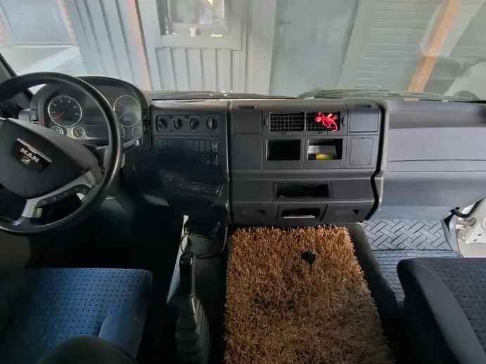 MAN TGL12240