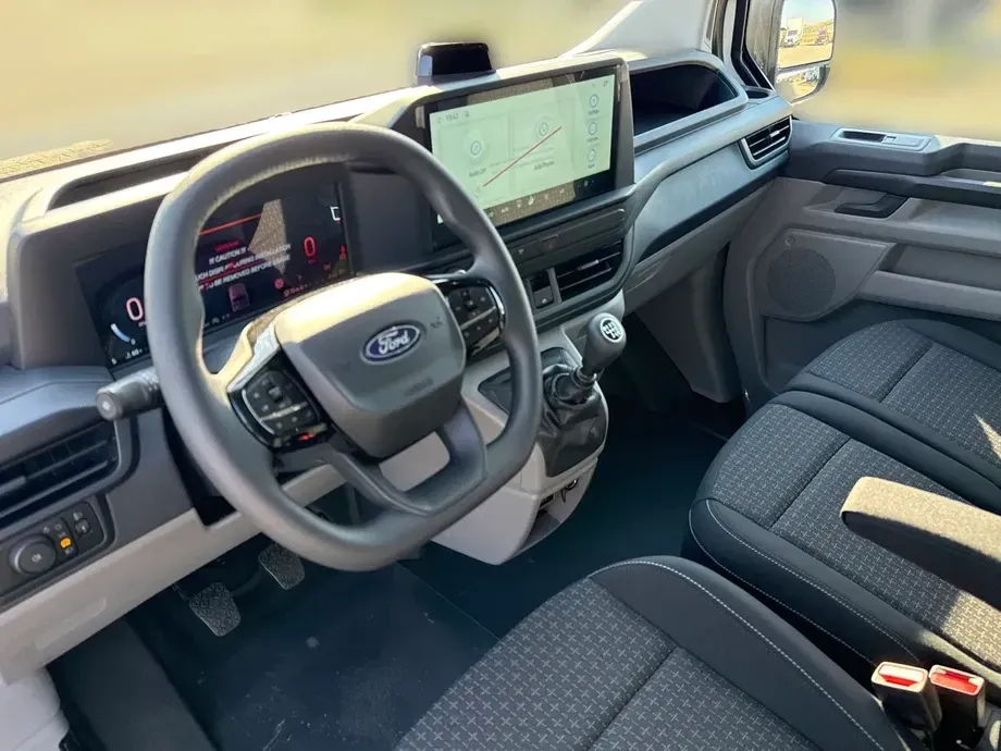 Ford Transit Custom DCIV 320L (L2H1) Trend 2.0L Panther 150 CP M6 FWD — imagine 9